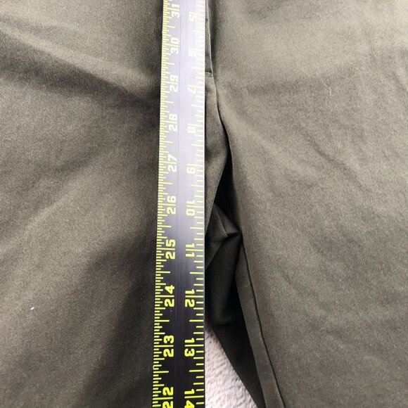 L.L. Bean Women's Dress Pants Size 12P Straight Leg Chino Flat Front Classic Oli - Picture 7 of 10